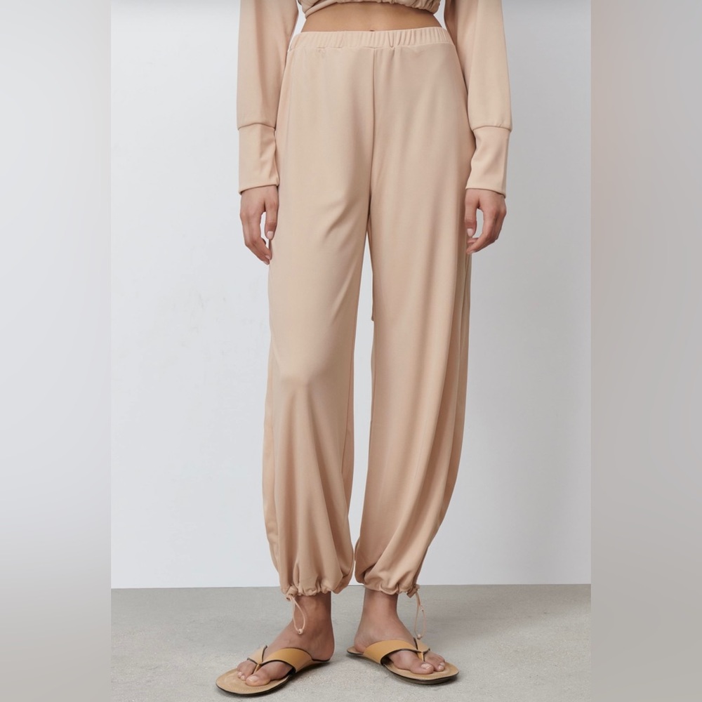 NWT Zara Long Flowy Jogger Style Pants